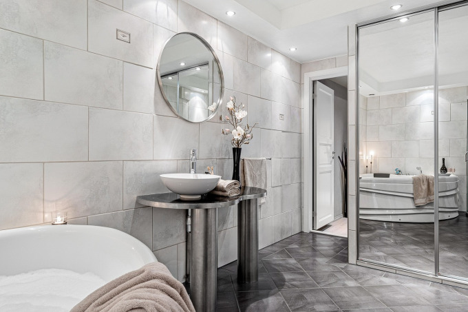 bathroom tiling