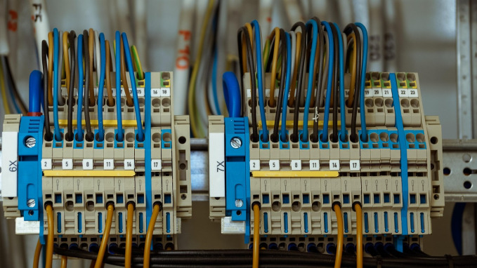 electrical distribution board and wiring